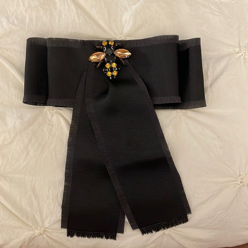Bee BowTie